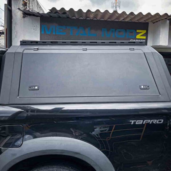 Caseta metálica JAC T8