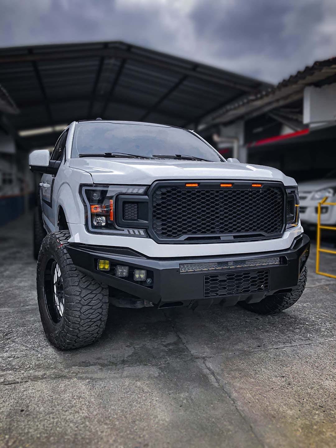 Bullbar Delantero F150: Protección y Rendimiento para tu Camioneta